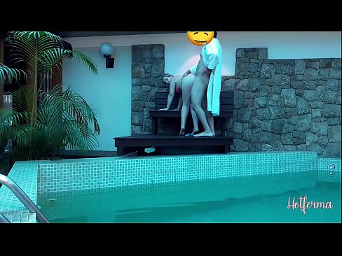 ❤️ Giimbitar sa amo ang katabang sa pool, apan dili makasukol sa init ☑ Porn video sa ceb.porngipfy.ru ️❤